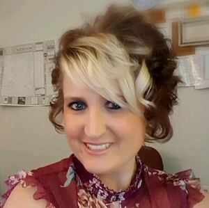 Meet your Posher, Cher